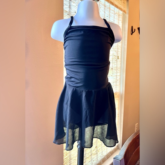 Child’s ballet/tap/dance set. Fits sizes 4-6. - Picture 5 of 15